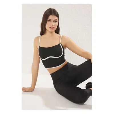 Trendyol Black and White Piping Detailed Backing/Shaping Knitted Sports Bra