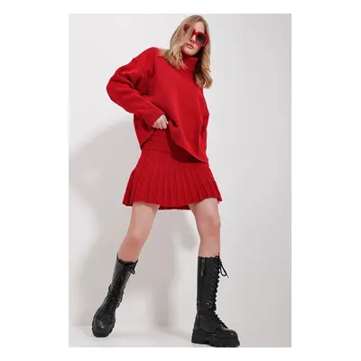 Trend Alaçatı Stili Women's Red Turtleneck Sweater And Pleated Skirt Set