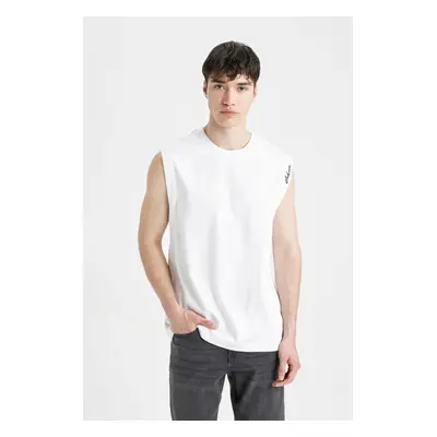 DEFACTO Boxy Fit Printed Crew Neck Heavy Fabric Undershirt