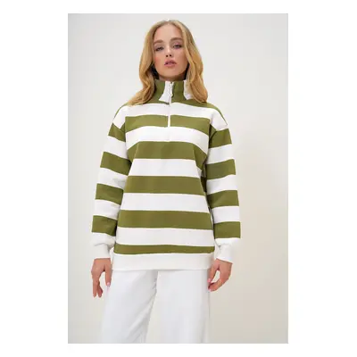 Trend Alaçatı Stili Women's Fat Green Turtleneck Striped Three Thread Raster Winter Sweatshirt