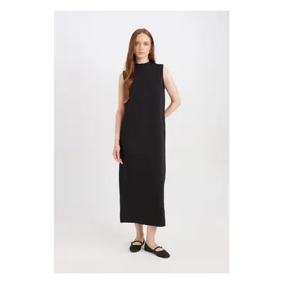 DEFACTO Regular Fit Crew Neck Sleeveless Maxi Dress