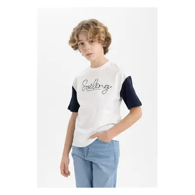 DEFACTO Boys' Oversize Fit Crew Neck Embroidered Short Sleeve T-Shirt