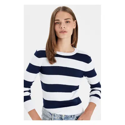 DEFACTO Regular Fit Crew Neck Striped Knitted Sweater