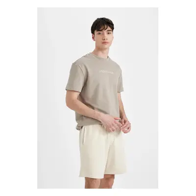 DEFACTO Regular Fit Straight Leg Pocket Basic Plain Shorts