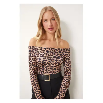 Happiness İstanbul Women's Mink Black Leopard Pattern Madonna Collar Knitted Blouse