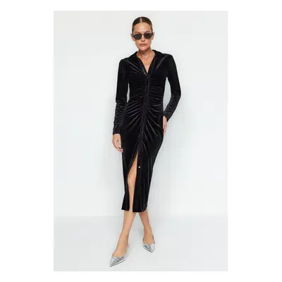 Trendyol Black Velvet Fitted/Slippery Polo Neck Midi kötött ruha