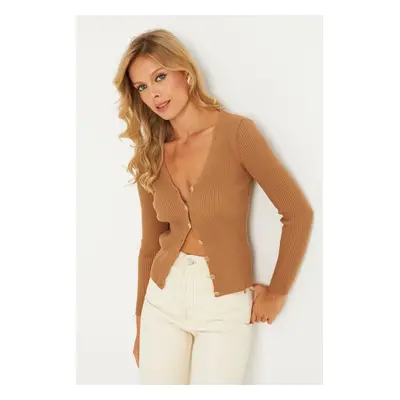 Cool & Sexy Women's Camel Buttoned Knit Blouse YV94