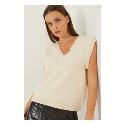 Bianco Lucci Women's V Neck Knitted Sweater