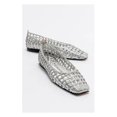 LuviShoes ARCOLA Women's Silver Knitted Patterned Flats