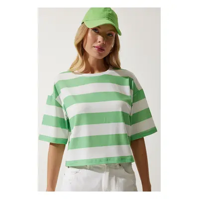 Happiness İstanbul Women's White Green Crew Neck Striped Crop Knitted T-Shirt