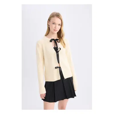 DEFACTO Regular Fit Crew Neck Tied Knitwear Cardigan E2271AX24CW