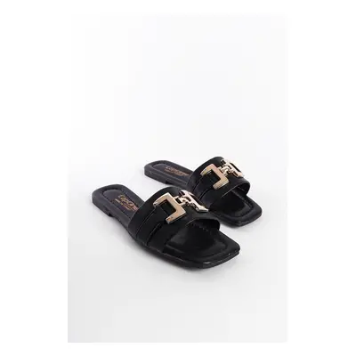 Capone Outfitters Buckle Women's Slippers