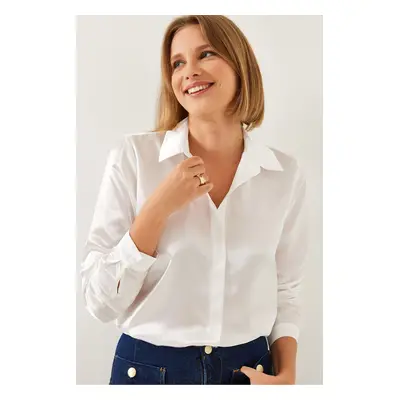 Bianco Lucci Women's Basic Satin Shirt