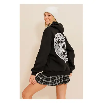 Trend Alaçatı Stili Women's Black Hooded Sweatshirt with Back and Front Printed Thread Inside Ra