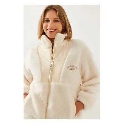 Bianco Lucci Women's Zippered Plush Coat