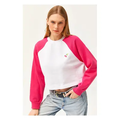 Olalook Women's Ecru Raglan Sleeve Cherry Embroidered Crop Sweatshirt