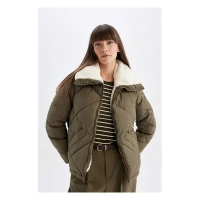 DEFACTO Water Repellent Regular Fit Quilted Faux Fur Inside Windproof Pocket Puffer Puffer down 