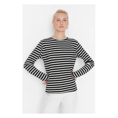 Trendyol Black Striped Regular/Normal Pattern Basic Crew Neck Knitted T-Shirt