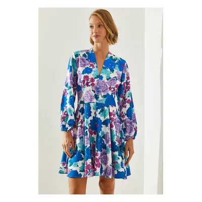 Bianco Lucci Women's V-Neck Button Detailed Floral Patterned Dress