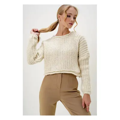 Trend Alaçatı Stili Women's Cream Crew Neck Knitwear Crop Thick Sweater