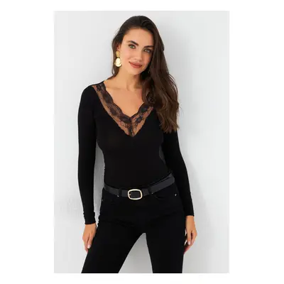 Cool & Sexy Women's Black Lace Detailed Blouse