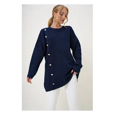 Trend Alaçatı Stili Women's Navy Blue Crew Neck Gold Button Detail Knitwear Sweater