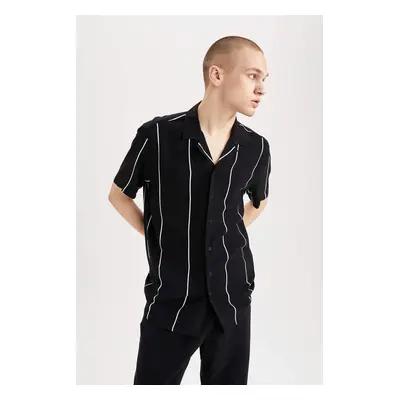 DEFACTO Regular Fit Short Sleeve Striped Poplin Shirt