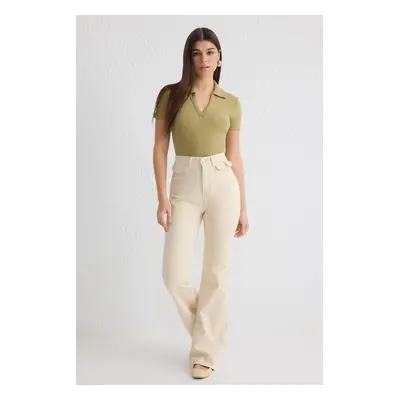 Trendyol Ecru High Waist Flare Jeans