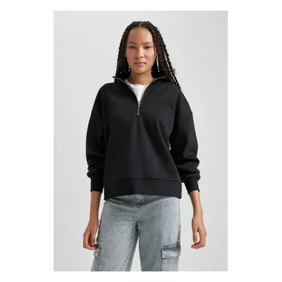 DEFACTO Regular Fit Zippered High Collar Sweatshirt