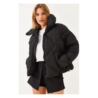 Bianco Lucci Women's Black Oversize Down Coat