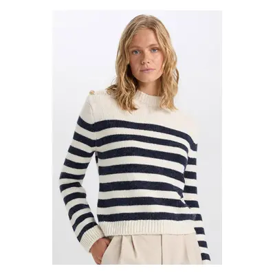 DEFACTO Regular Fit Soft Textured Crew Neck Buttoned Striped Knitwear Sweater