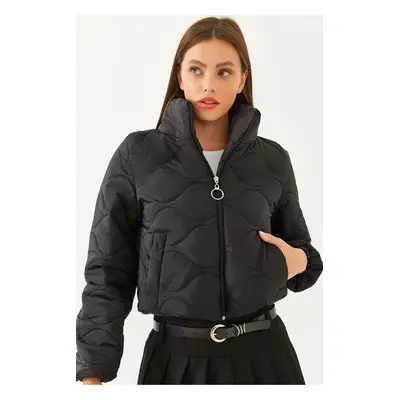 Bianco Lucci Women's Stand Collar Waterproof Short Puffer Jacket