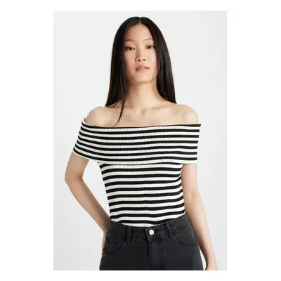 DEFACTO Fitted Striped Open Shoulder Basic Plain Knitwear Blouse