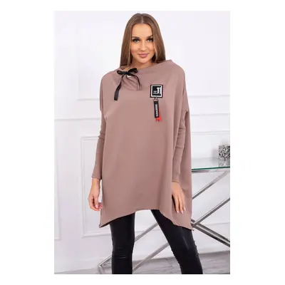 Oversize sweatshirt with mocha asymmetrical sides