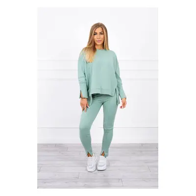 Set with oversize blouse in dark mint color