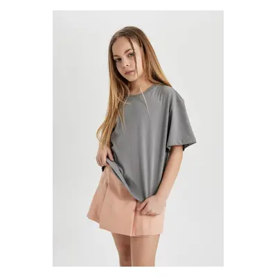 DEFACTO Girl Relax Fit Crew Neck Short Sleeve T-Shirt