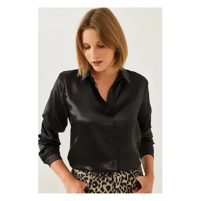 Bianco Lucci Women's Basic Satin Shirt