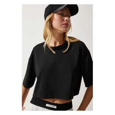 Happiness İstanbul Women's Black Basic Crop Knitted T-Shirt