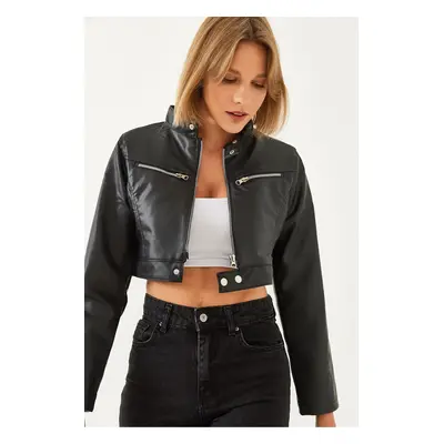 Bianco Lucci Women's Short Leather Jacket