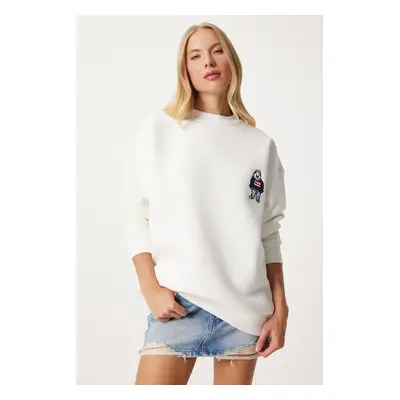 Happiness İstanbul Women's Ecru Embroidered Crest Raised Oversize Sweatshirt