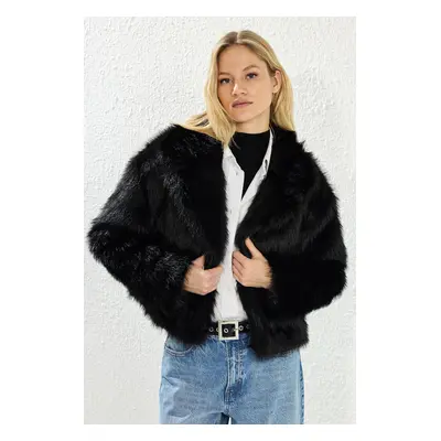 Trendyol Black Regular Fit Short Fur Coat