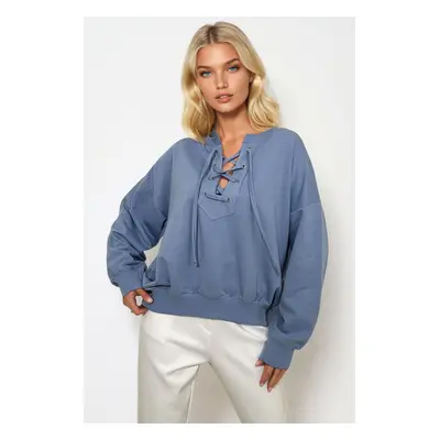 Trend Alaçatı Stili Women's Sky Blue Lace Front Oversize Sweatshirt