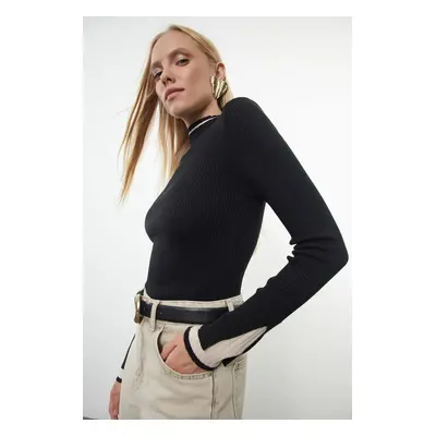 Trendyol Black Premium Quality Color Block Knit Sweater