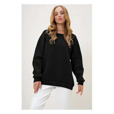 Trend Alaçatı Stili Women's Black Crew Neck Raglan Sleeve Three Thread Raised Basic Sweatshirt