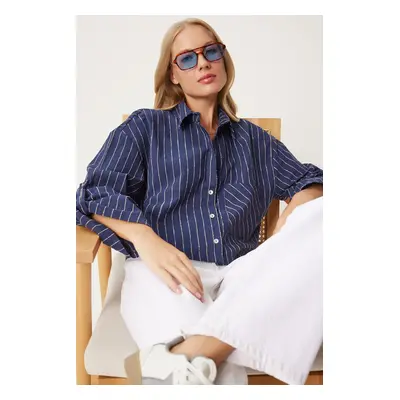 Happiness İstanbul Women's Navy Blue Thin Striped Crop Linen Shirt