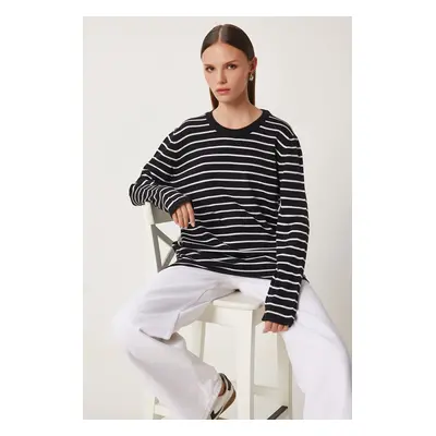 Happiness İstanbul Women's Black and White Striped Seasonal Knitwear Sweater