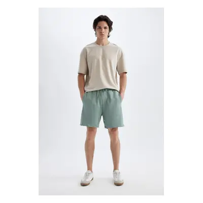 DEFACTO Regular Fit Straight Leg Pocket Basic Plain Shorts