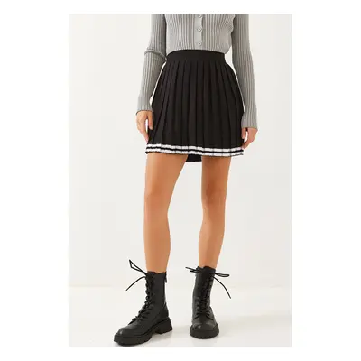 Bianco Lucci Women's Stripe Detail Pleated Atlas Skirt