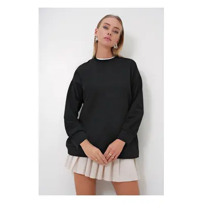 Trend Alaçatı Stili Women's Black Crew Neck Basic Oversize Long Sweatshirt