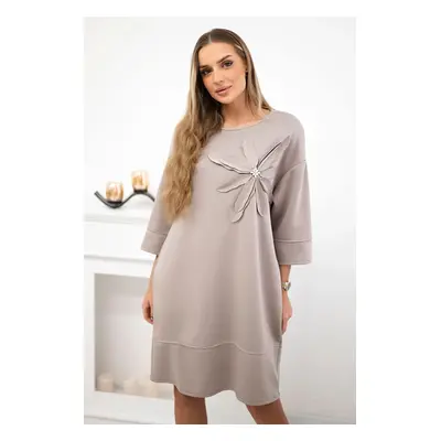 Kesi Włoski Dress with a decorative flower light beige